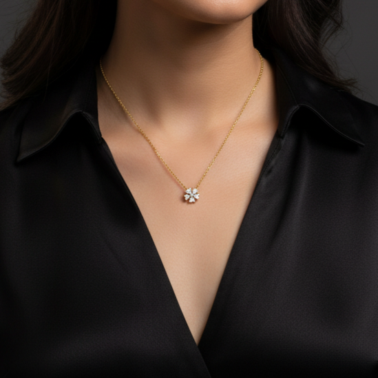 Delicate Flower Shape 925 Silver Pendant With Chain