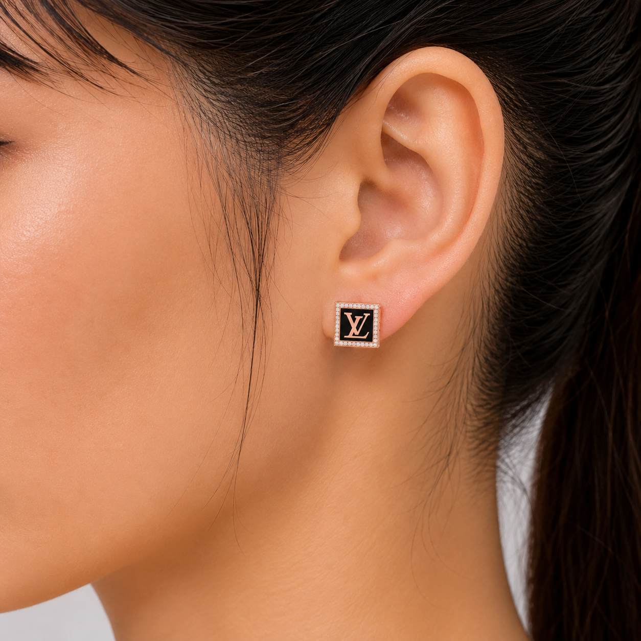Louis Vuitton Eternity Link  925 Silver Studs