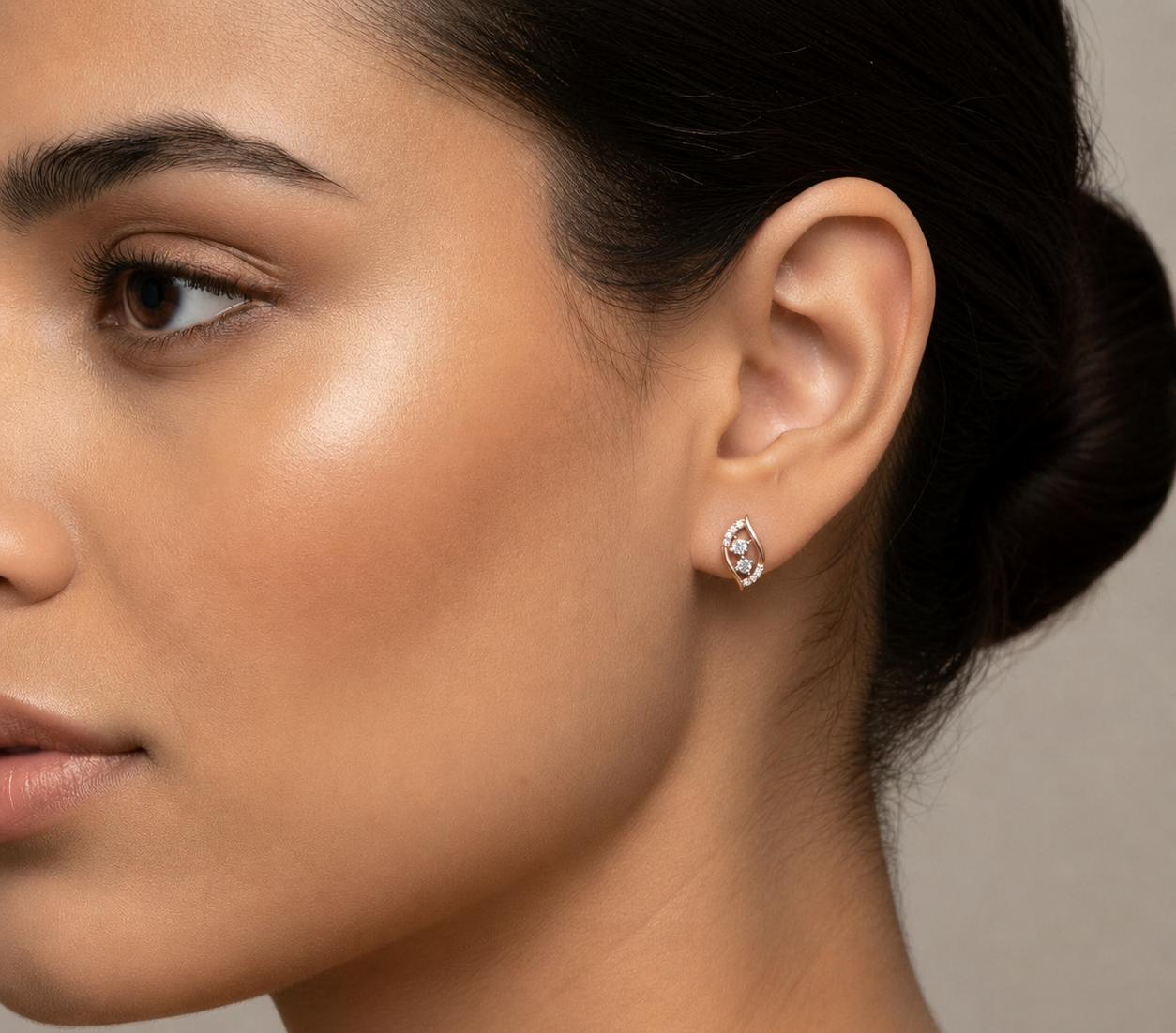 Pave Diamond Vine 925 Silver Studs