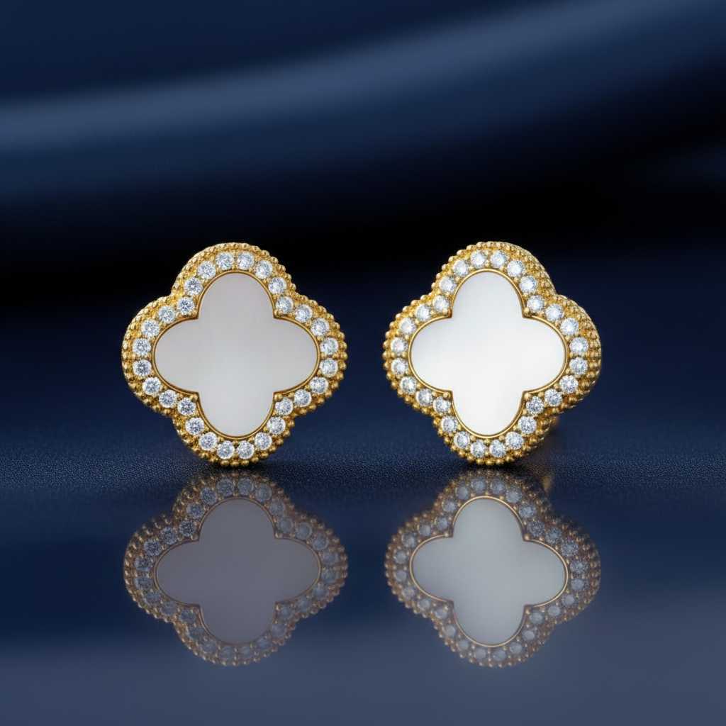 Clover Halo 925 Silver Stud Earrings