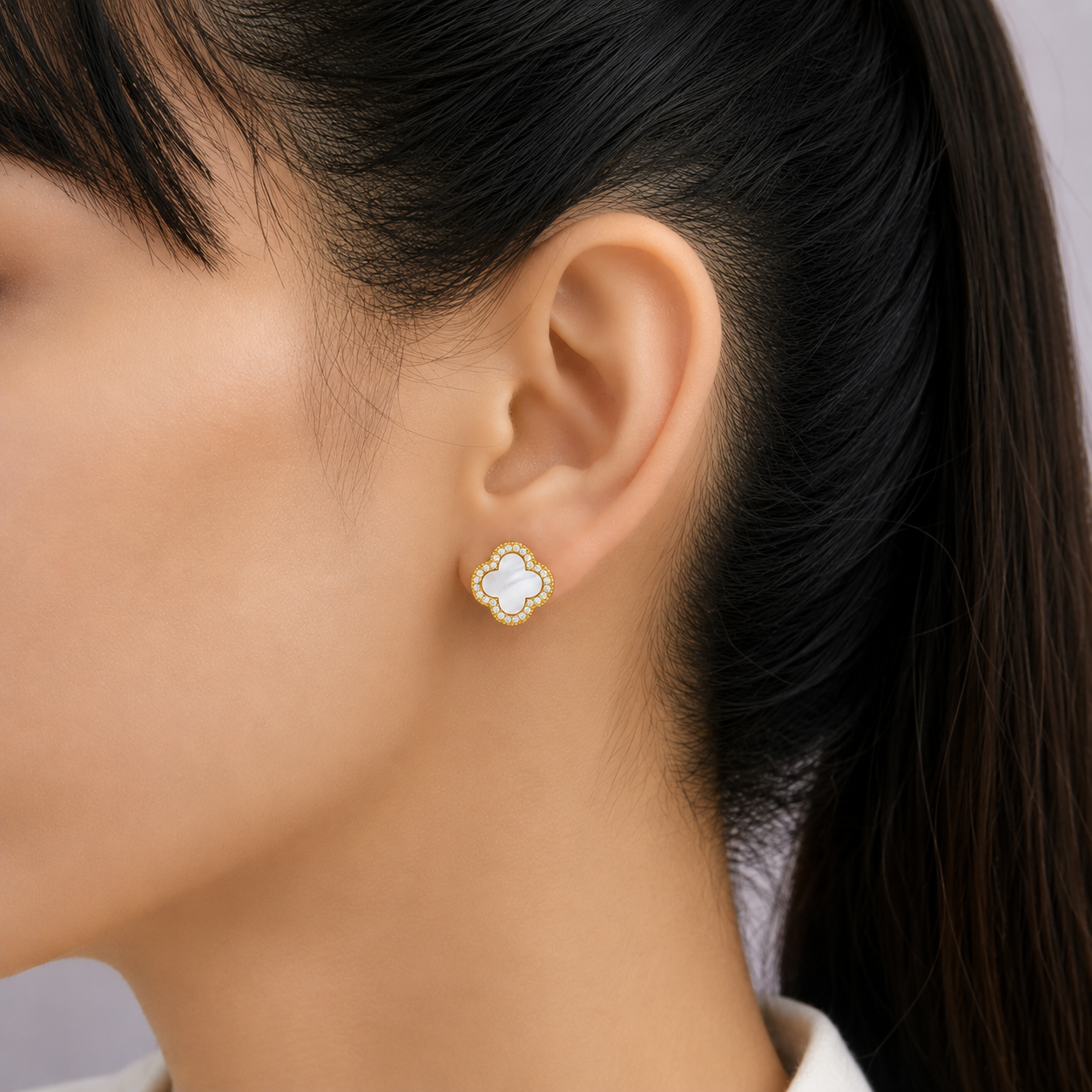 Clover Halo 925 Silver Stud Earrings