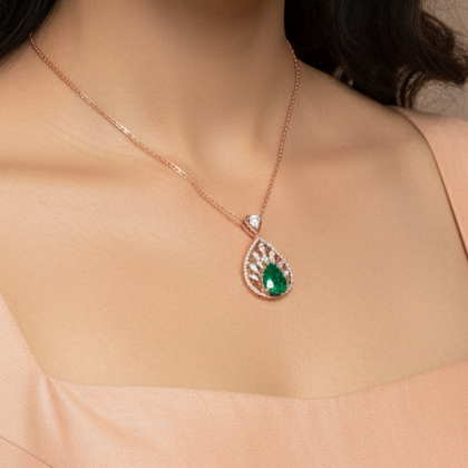 Luxe Emerald Diamond Floral Silver pendant