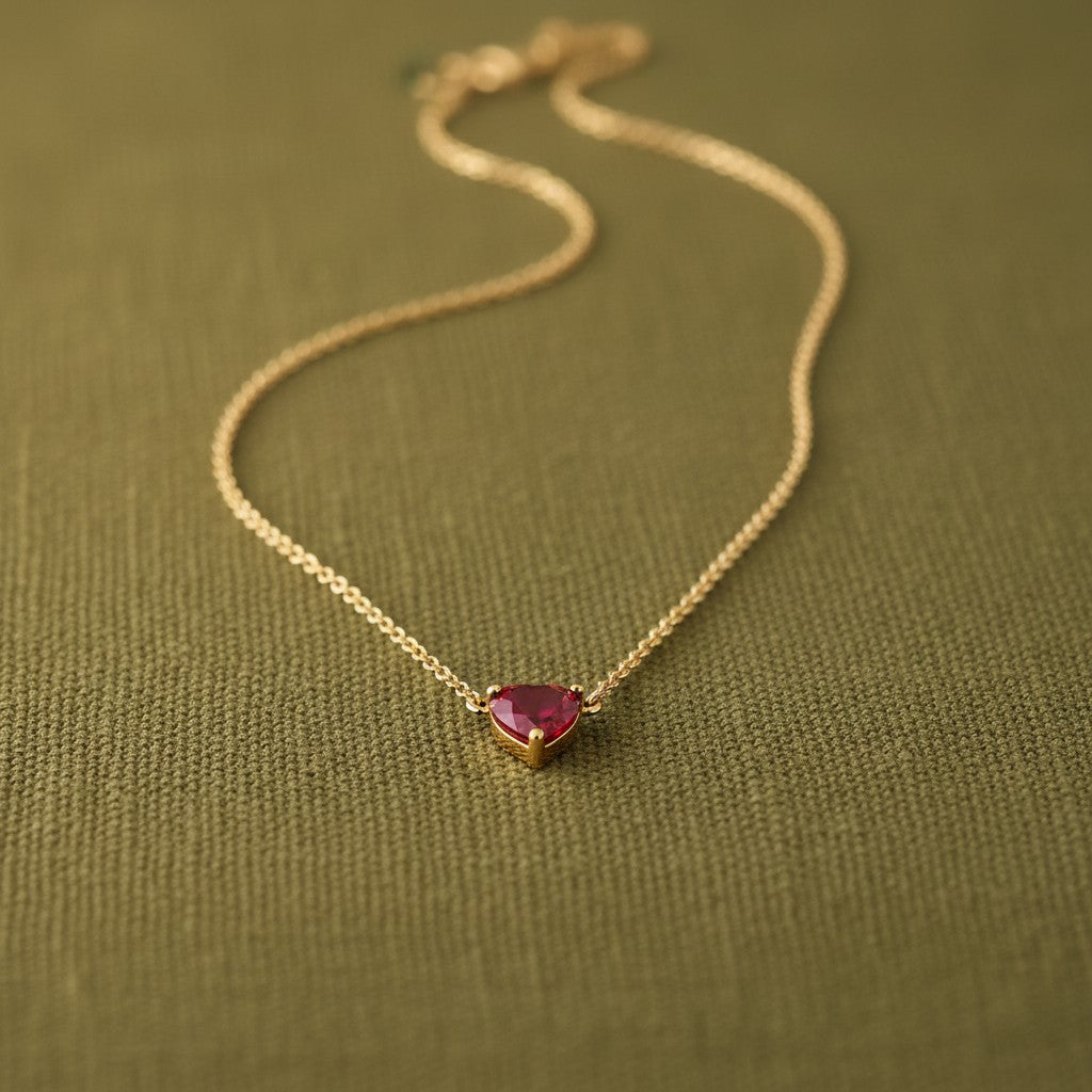 Chic Red Heart Stone Silver Pendant With Chain