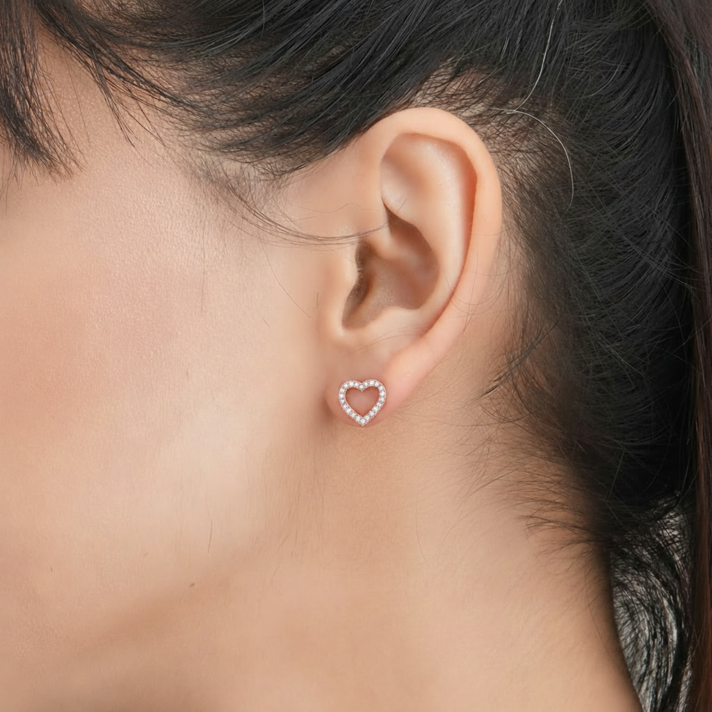 HER03098 Rose Gold Open Heart – Model Shot