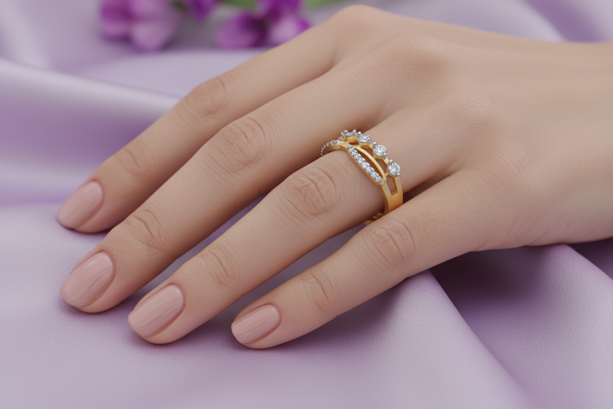Model hand wearing yellow gold lattice ring