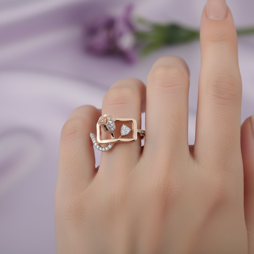 Model hand with smaller frame ring